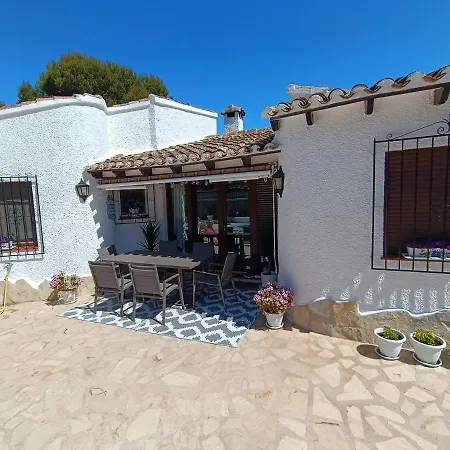 1-bed Close To Town Centre Apartment