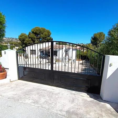 Apartment 1-bed Close To Town Centre